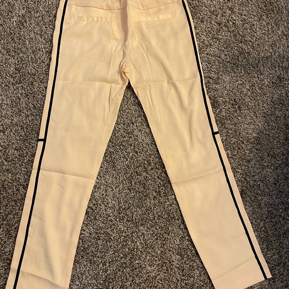 Vero Moda - Size 9/10 - Picture 2 of 3